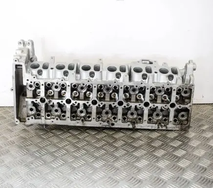 BMW 5 F10 F11 Engine head 