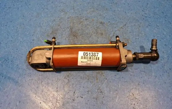 AC 428 Holder (bracket) 