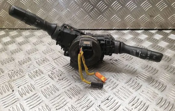 Toyota Prius (NHW20) Wiper turn signal indicator stalk/switch 17F060