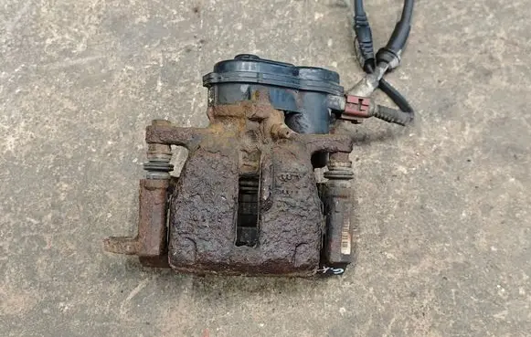Audi A4 S4 B8 8K Rear brake caliper 32335478