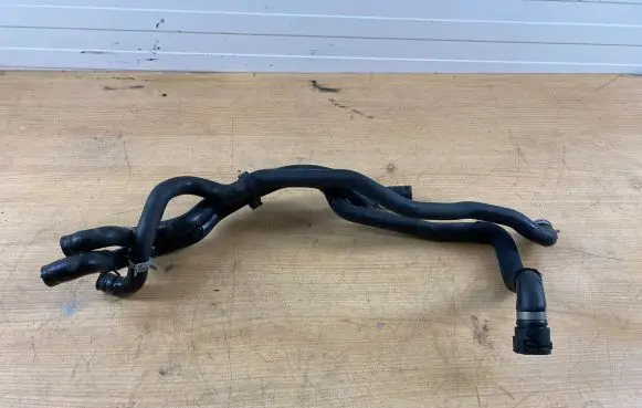 BMW 6 F06 Gran coupe Engine coolant pipe/hose 9248662