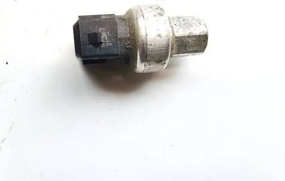 Volvo V40 Air conditioning (A/C) pressure sensor 31292004