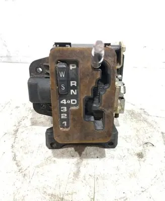Mercedes-Benz CLK A208 C208 Gear shifter/selector A2022670537