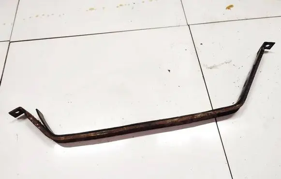 Fuel tank mounting bracket