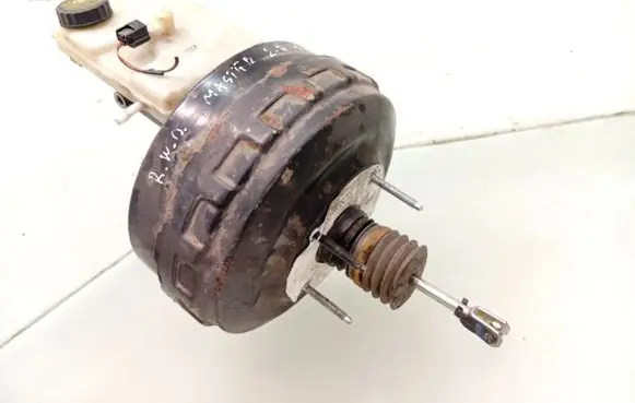 Opel Movano B Brake booster 472100453R