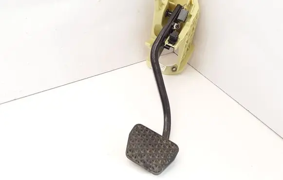BMW 5 F10 F11 Brake pedal 6775368