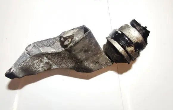 Volkswagen PASSAT B5.5 Engine mounting bracket 8d0199307p