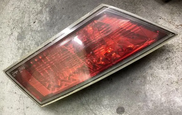 Tailgate rear/tail lights