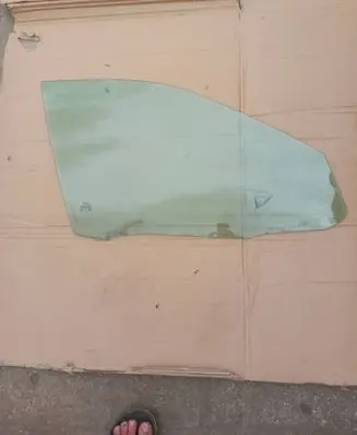 Seat Toledo II (1M) Front door window glass four-door 43R007022