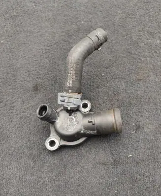 Audi A6 S6 C7 4G Engine coolant pipe/hose 04L121131AD