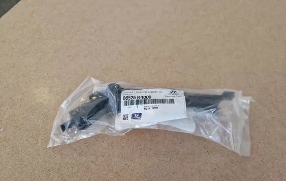Front bumper mounting bracket