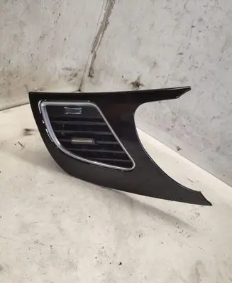 Audi A5 8T 8F Dashboard side air vent grill/cover trim 8T2820902