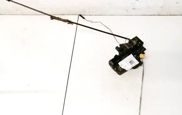 Opel Antara Front door lock