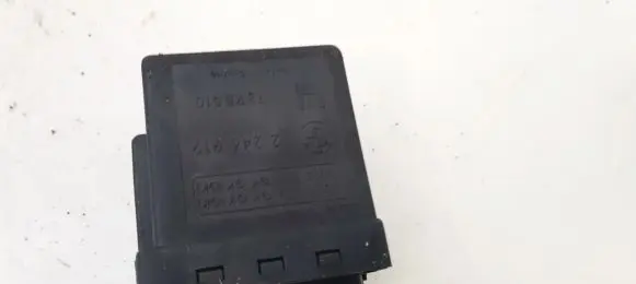 BMW 5 E39 Glow plug pre-heat relay 2246919 72RB510
