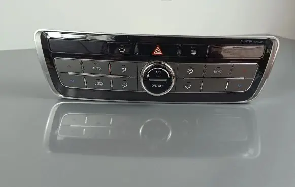 SsangYong Rexton Climate control unit 6871036000