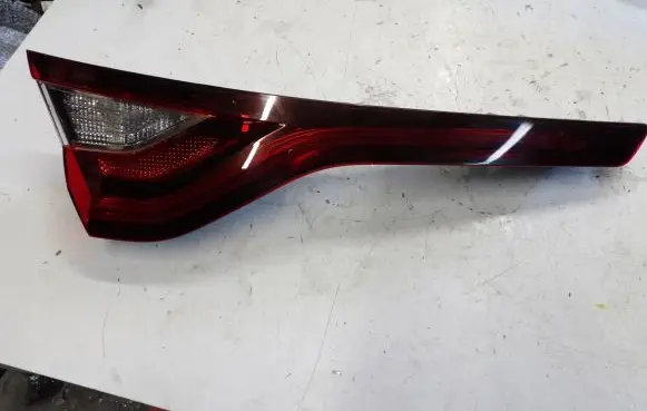 Renault Megane IV Tailgate rear/tail lights 265557756R