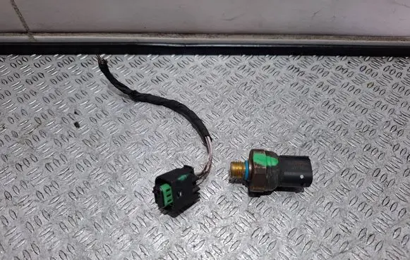 Ford S-MAX Fuel pressure sensor 8W839F972AA