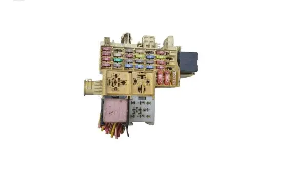 Renault Master III Fuse module 8200574970 64001189