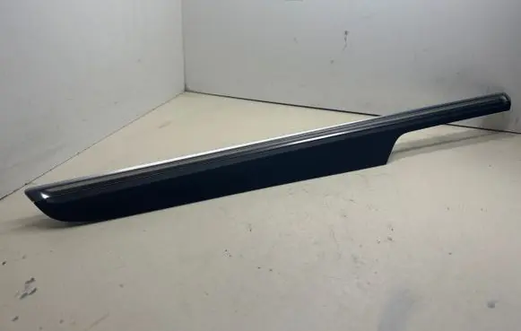 Porsche Macan (95B) Other front door trim element 36165585 95B8674095Q0 95B8674095Q