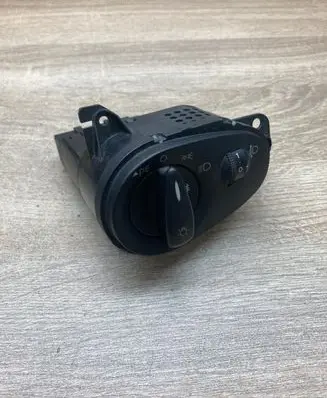 Ford Fiesta Light switch 498610