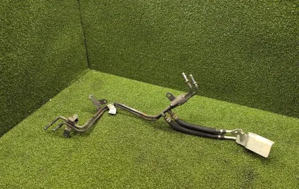Renault Trafic III (X82) Engine coolant pipe/hose 204765205R
