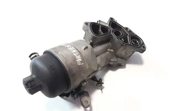 Oil filter mounting bracket