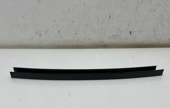 BMW 3 G20 G21 Rear door window/glass frame 7465141