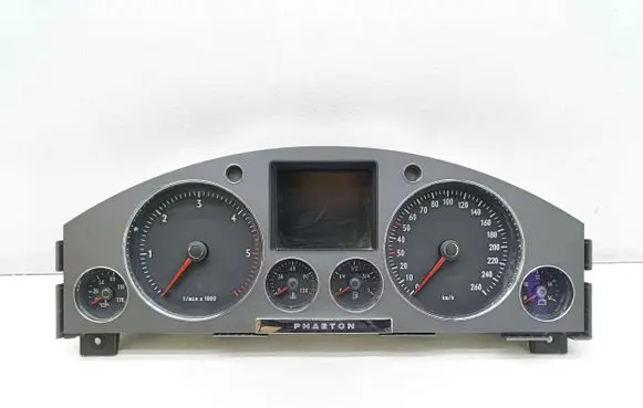 Volkswagen Phaeton Speedometer (instrument cluster) 3D0920882N