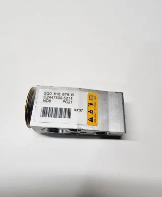Skoda Karoq Air conditioning (A/C) expansion valve 5Q0816679B
