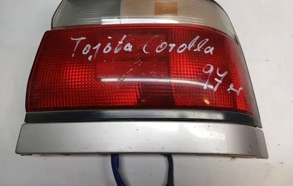 Toyota Corolla E100 Rear/tail lights 3311503R R982 12368