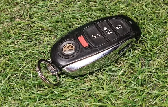 Volkswagen Touareg II Ignition key/card 7P6959754AM