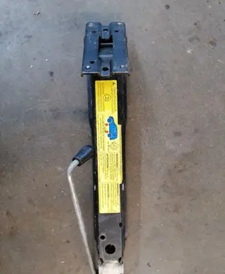 Mercedes-Benz ML W163 Lift Jack A1635800018