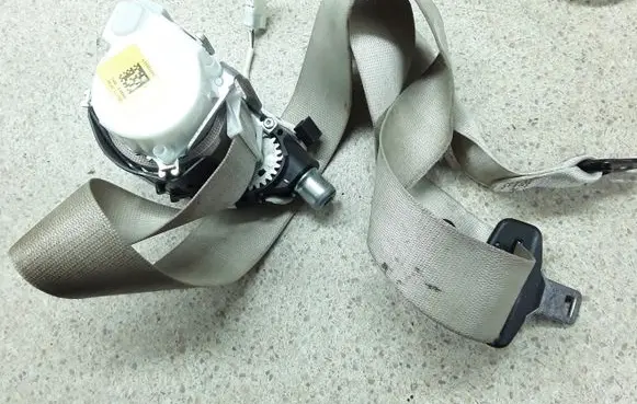 BMW 6 F12 F13 Front seatbelt 731413801 34073333 34073333F
