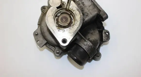 BMW 3 E46 Power steering pump 7500594