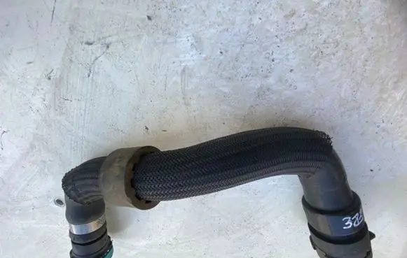 Land Rover Evoque I Engine coolant pipe/hose GJ328B160AA