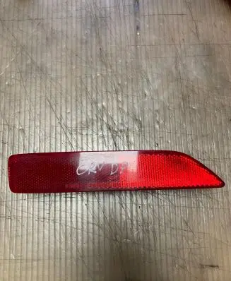 Honda CR-V Rear tail light reflector P6368R
