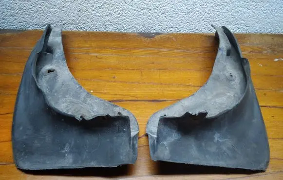 Mercedes-Benz E A207 Front mudguard 
