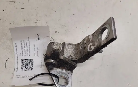 Ford Mondeo MK IV Rear door lower hinge