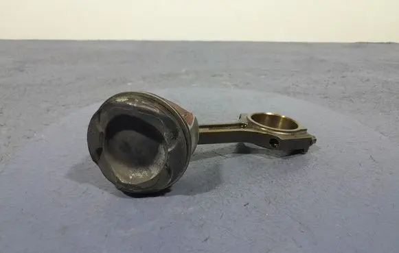 Ford Fusion Piston 