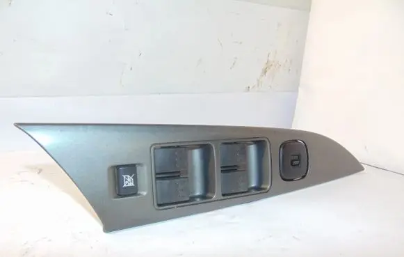 Mazda 3 I Electric window control switch BS3E66350A BJ0E66600 BS3H684L6