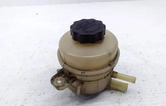 KIA Carens I Power steering fluid tank/reservoir