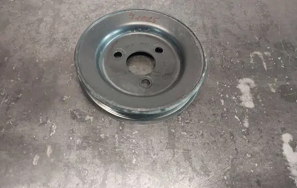 BMW 5 E39 Power steering pump pulley 2246719