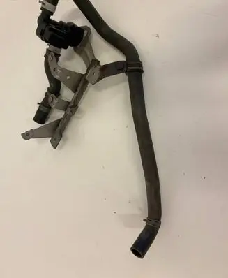 Volkswagen Touareg II Engine coolant pipe/hose 7P0815984 7P0142231G 7PP819810A