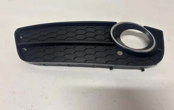 Audi A5 Sportback 8TA Front fog light trim/grill 8T0807681