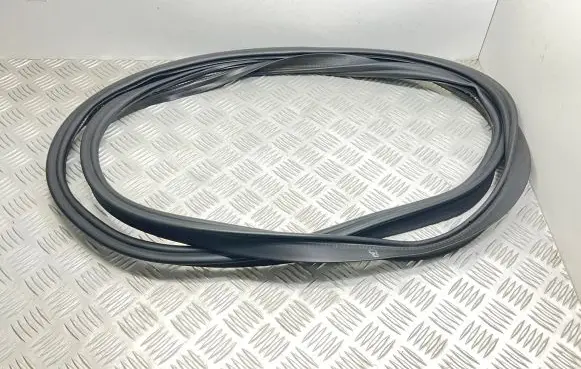 Audi A1 Trunk rubber seal (body) 8X4827705
