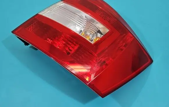 Skoda Rapid (NH) Rear/tail lights 5JJ945312 IMPRK1493453