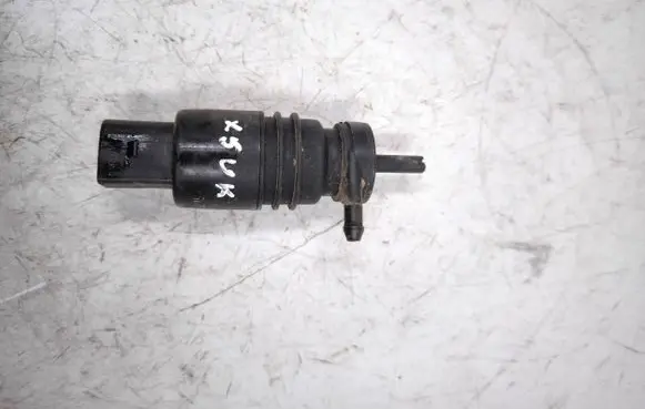 BMW X5 E53 Windscreen/windshield washer pump