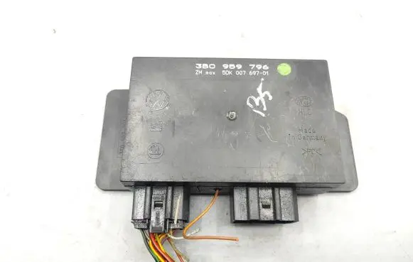 Volkswagen PASSAT B5 Comfort/convenience module 5DK00769701 3B0959796