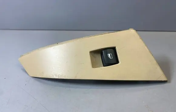 BMW 5 E60 E61 Electric window control switch 15939856