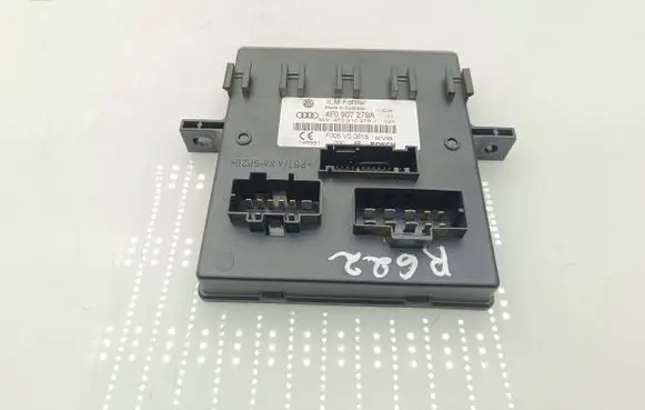 Audi Q7 4L Comfort/convenience module 4F0907279A F005V00618 4F0910279J